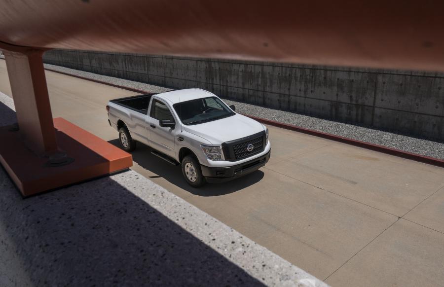  Nissan Titan XD S Single Cab 2016 года  (фото 11 из 15)